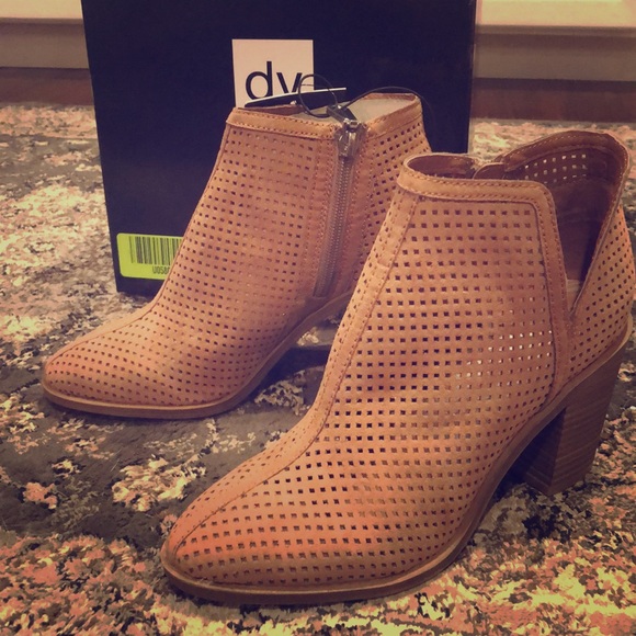 Dolce Vita Shoes - Dolce Vita booties NWT
